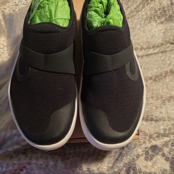 OOFOS Mens Low Mesh Sneakers Size 10.5
